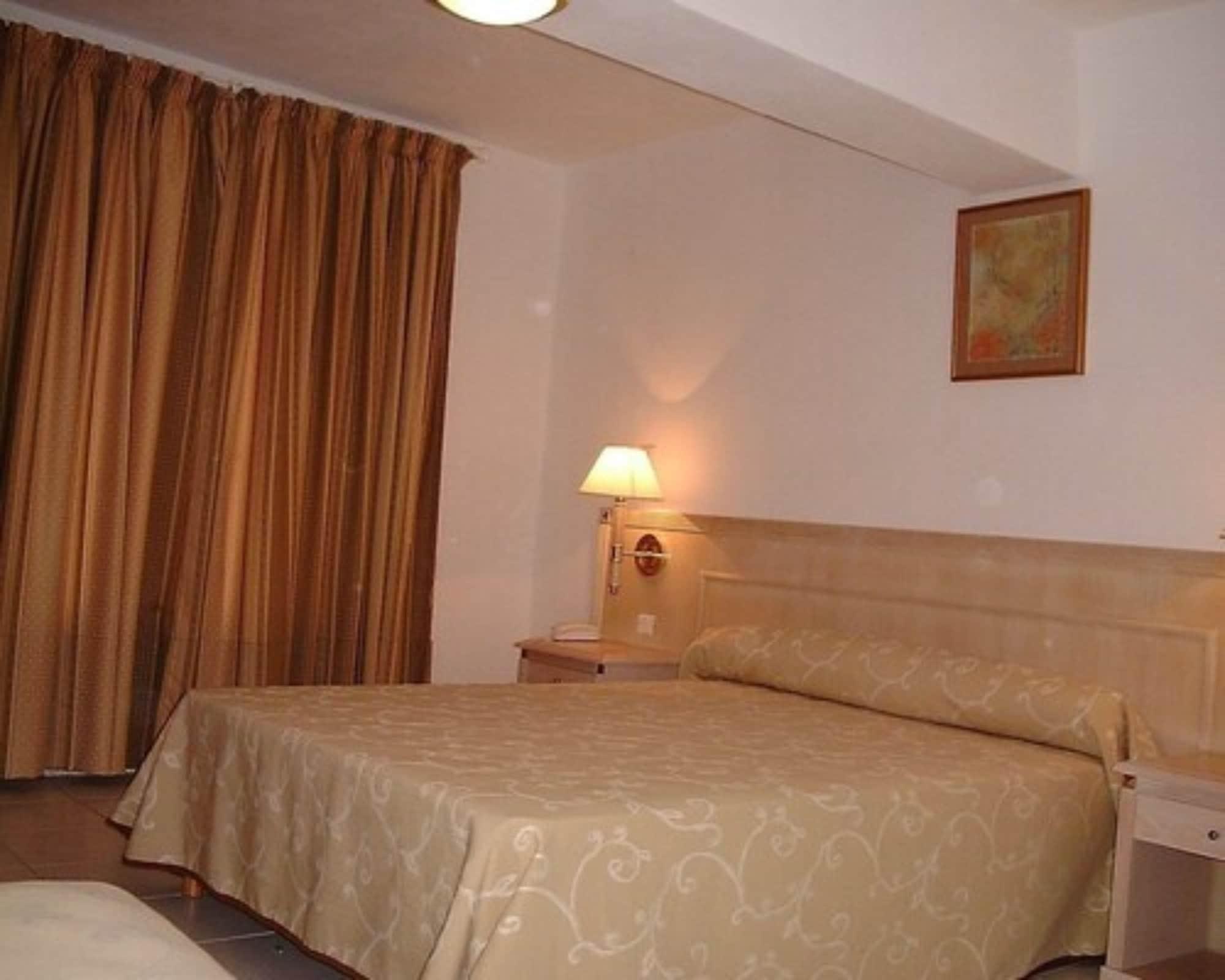 Hotel Residence San Pieru Tarcu Exterior photo